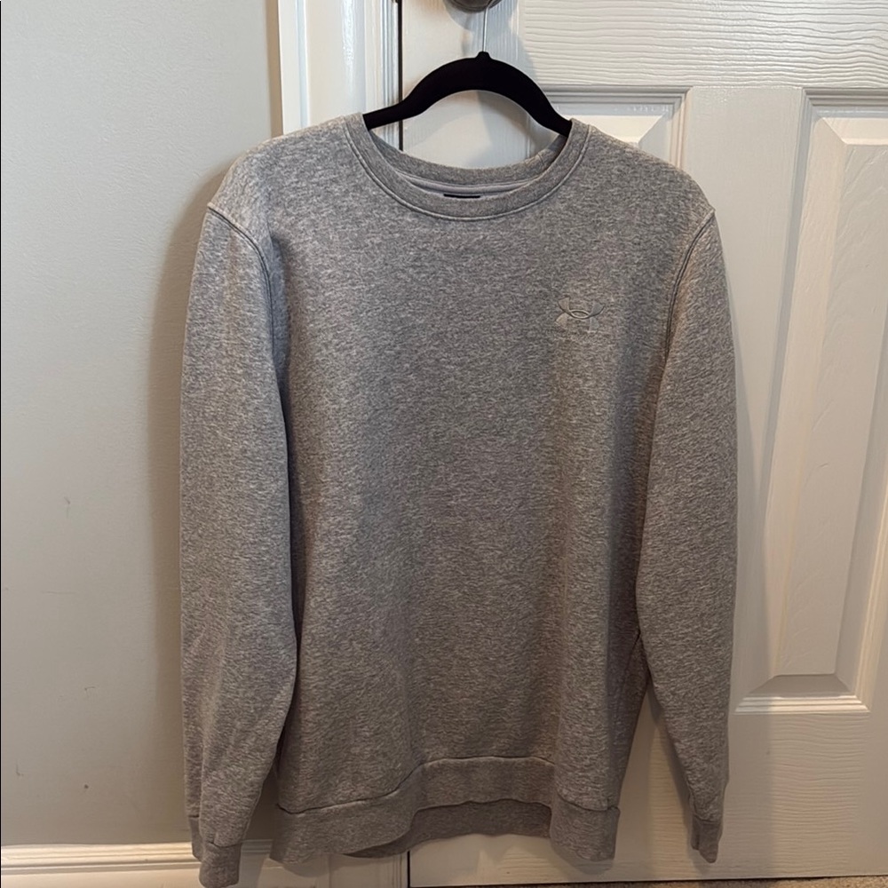 Under Armour Gray Crewneck men’s medium- great condition